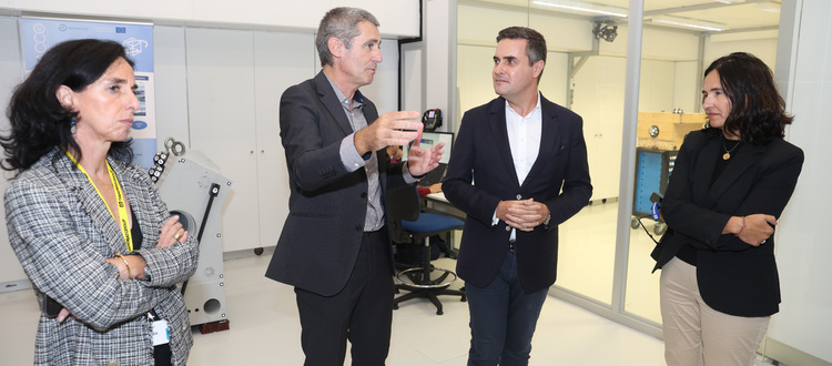 IDEKO recibe la visita del consejero de Industria, Transición Energética y Sostenibilidad, Mikel Jauregi