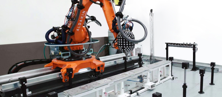Innovative robotic solution for clean and precise machining of composites